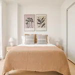 Unique 2 Bedroom Apartment At Mid West