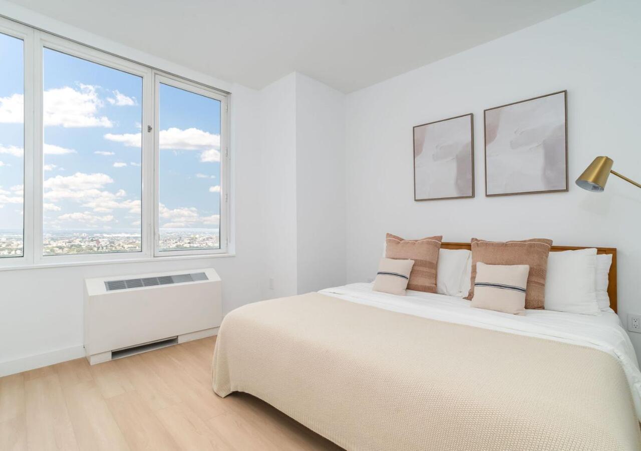 Unique 2 Bedroom At Mid West Apartment